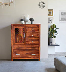 Shaan Solid wood chest with drawers